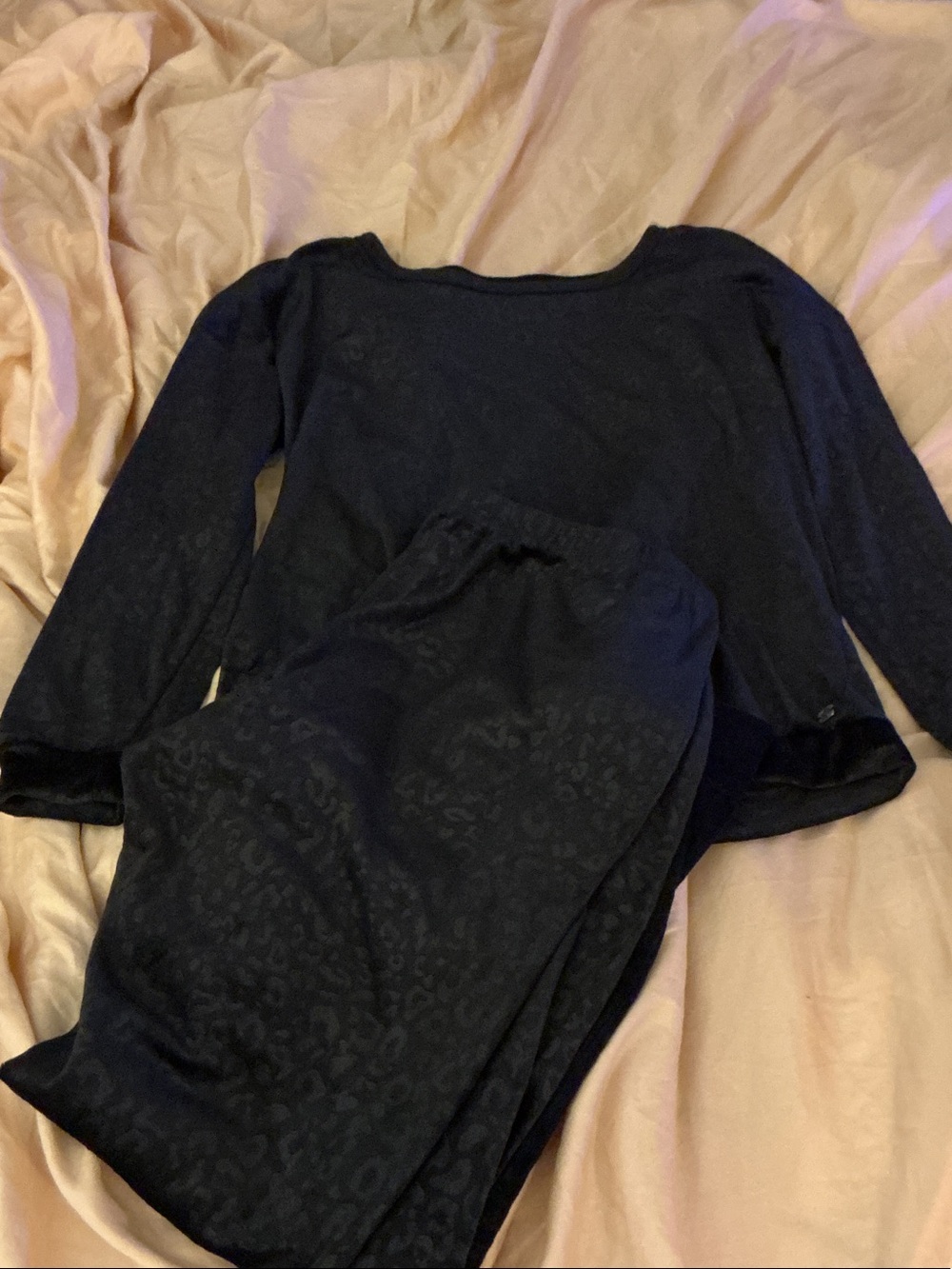 Womens Black Long-Sleeve Pajama Set - Soft Knit Top & Pants